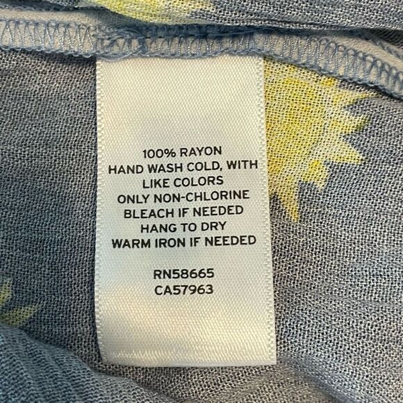 BP Summer Breeze Sun Print Top Blue Yellow Chambray Cropped Halter M - Picture 6 of 7